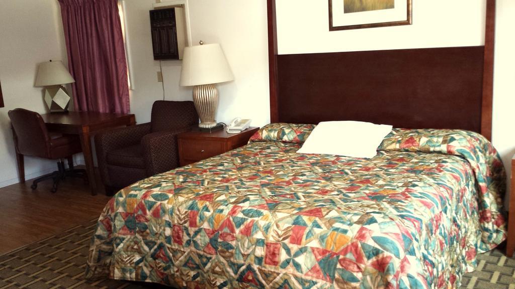 Executive Inn & Suites เลควิว ห้อง รูปภาพ